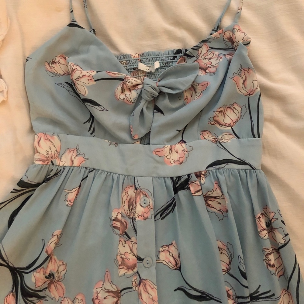 NWT Soprano Floral Midi dress Size M